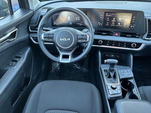 Used 2025 Kia Sportage LX image 33