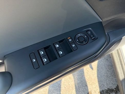 New 2026 Kia K4 FWD image 17