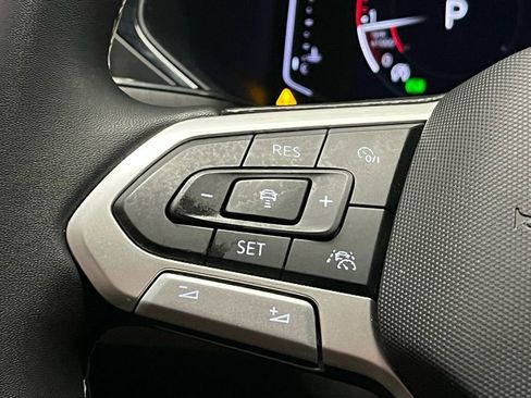 Used 2023 Volkswagen Taos SEL image 27