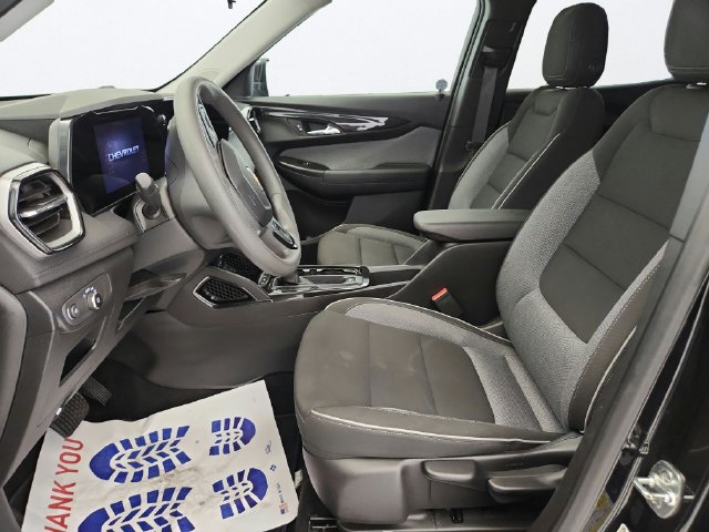 Used 2025 Chevrolet TrailBlazer LT AWD/4WD image 11