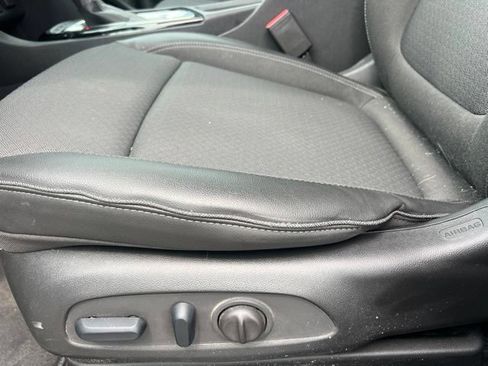 Used 2023 Buick Encore GX Preferred w/ Cold Weather Comfort Package AWD/4WD image 20