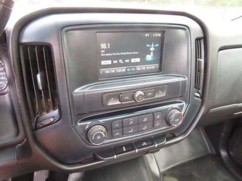 Used 2018 Chevrolet Silverado 1500 W/T RWD image 16