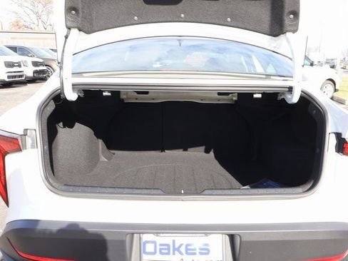 New 2025 Kia K4 LXS image 18