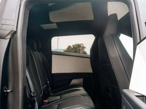 Used 2024 Tesla Cybertruck AWD Crew Cab image 37