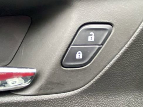 Used 2023 Chevrolet TrailBlazer LT w/ Convenience Package image 18