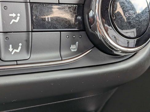 Used 2023 Chevrolet TrailBlazer LT w/ Convenience Package image 21