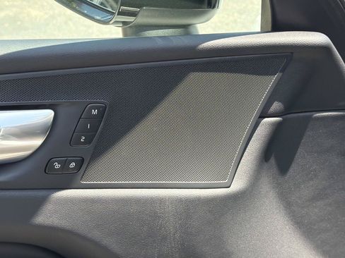 Certified 2023 Volvo XC60 B5 Plus AWD/4WD image 16