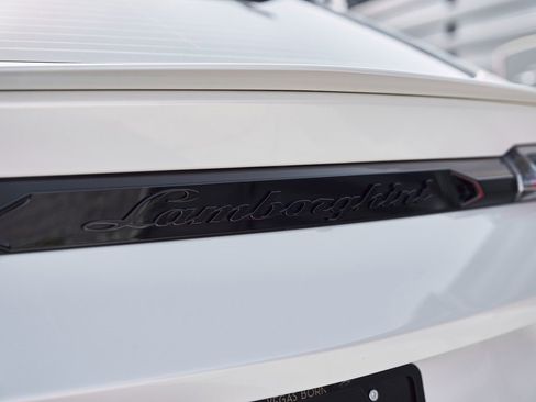 Used 2024 Lamborghini Urus S image 11