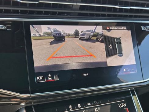 Used 2025 Audi Q8 Premium Plus AWD/4WD image 31