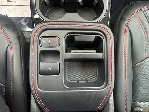 Used 2025 Ford Mustang Mach-E Premium w/ Sport Appearance Package AWD/4WD image 19