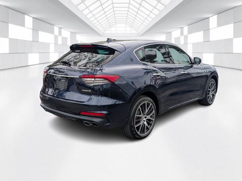 Used 2022 Maserati Levante Modena image 7