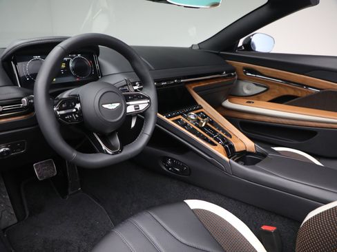 New 2026 Aston Martin DB12 Volante image 27