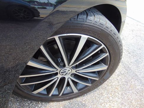 Used 2016 Volkswagen Jetta Sport FWD image 30
