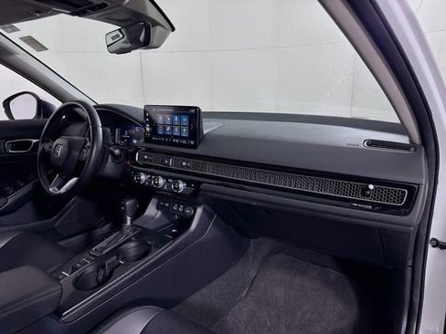 Used 2022 Honda Civic Touring image 30