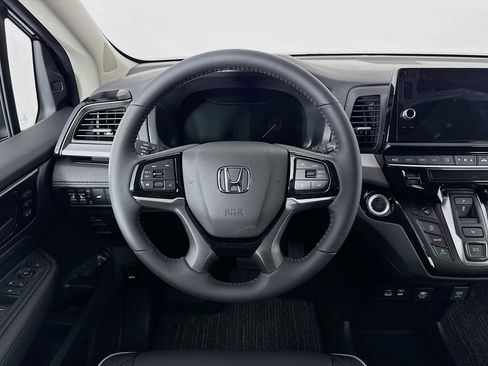 New 2026 Honda Odyssey Touring image 23