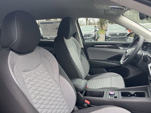 New 2026 Volkswagen Tiguan S image 23