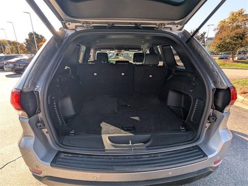 Used 2021 Jeep Grand Cherokee Laredo X image 14