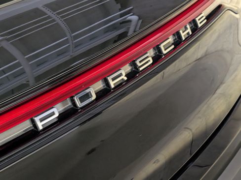Certified 2026 Porsche Macan AWD/4WD image 17