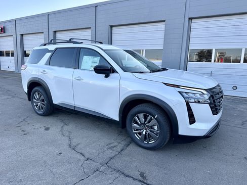 New 2026 Nissan Pathfinder SV image 1