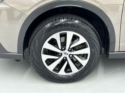 Certified 2022 Subaru Outback Premium image 10