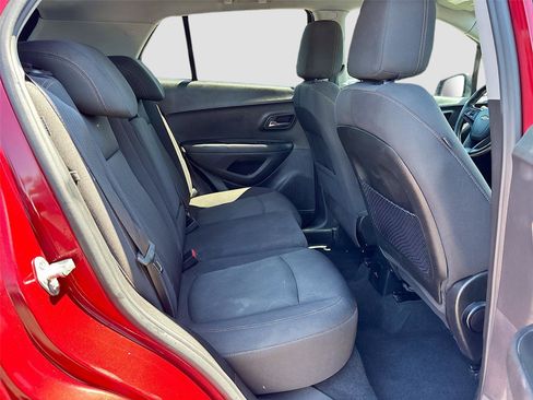 Used 2019 Chevrolet Trax LT FWD image 24