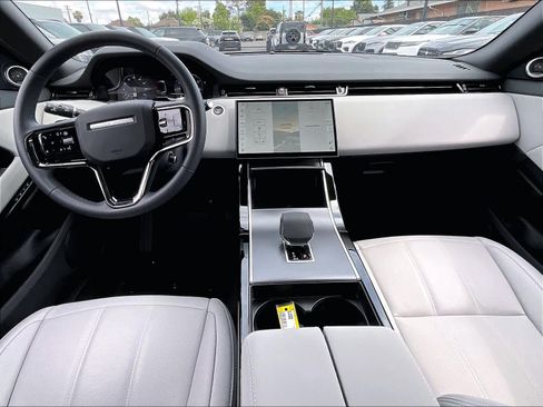 Used 2026 Land Rover Range Rover Evoque S AWD/4WD image 17