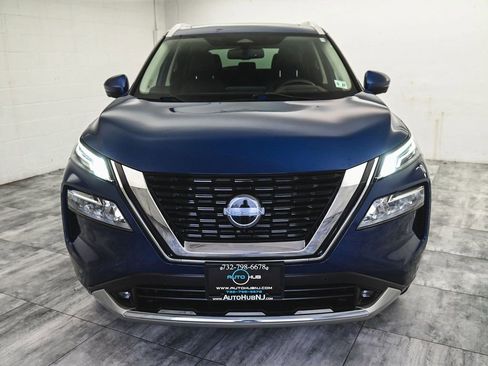 Used 2022 Nissan Rogue Platinum w/ Head-Up Display Package image 2