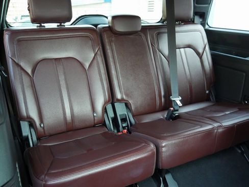 Used 2023 Ford Expedition Limited image 27