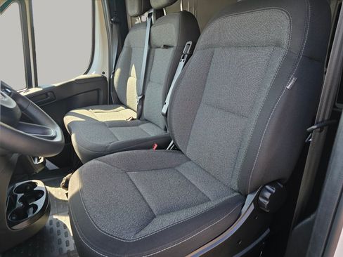 Used 2023 RAM ProMaster 2500 w/ Driver Convenience Group FWD image 27