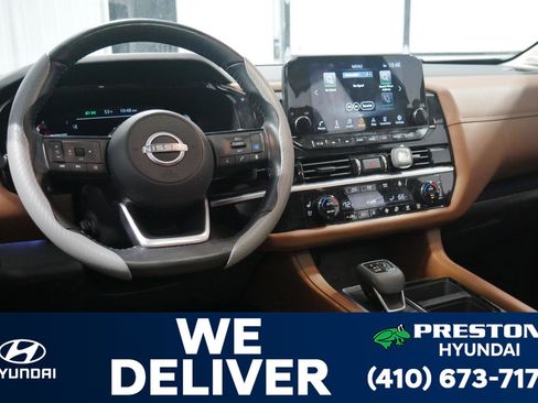Used 2023 Nissan Pathfinder Platinum image 14