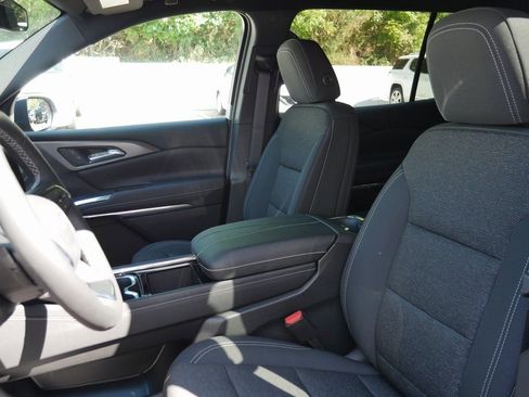 New 2026 Chevrolet Traverse LT w/ LPO, Floor Liner Package image 9