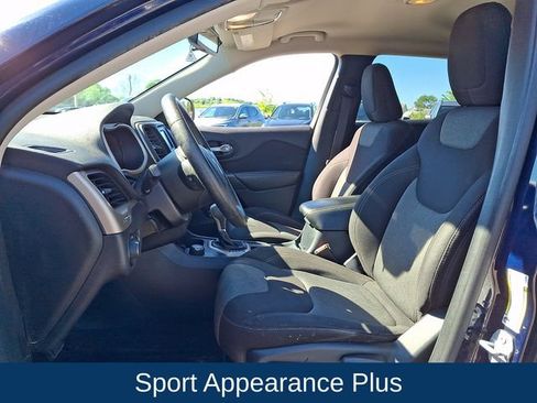 Used 2016 Jeep Cherokee Sport AWD/4WD image 2