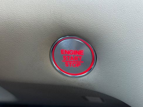 Certified 2025 Acura TLX w/ Technology Package image 28