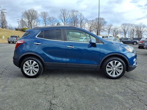 Used 2020 Buick Encore Preferred image 2