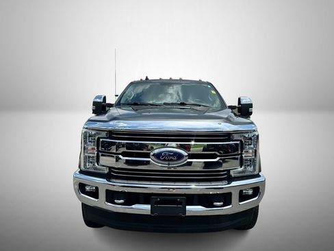 Used 2019 Ford F250 Lariat w/ Lariat Ultimate Package AWD/4WD image 7