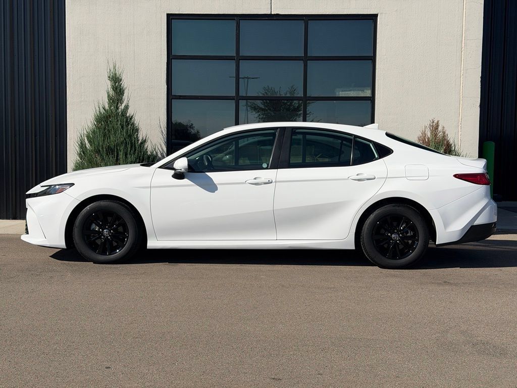 Used 2025 Toyota Camry LE FWD image 2
