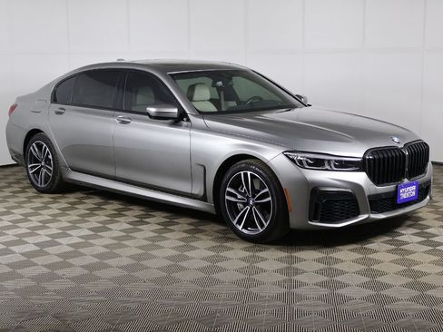 Used 2022 BMW 750i xDrive w/ M Sport Package AWD/4WD image 52
