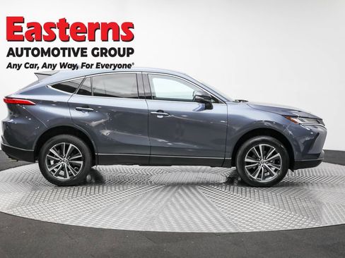 Used 2024 Toyota Venza LE image 4