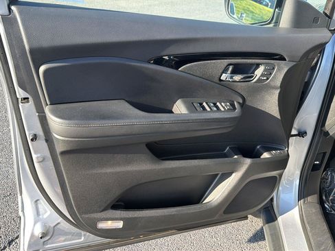 Used 2021 Honda Passport Touring image 17