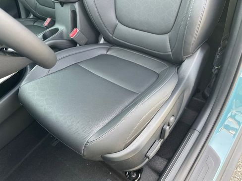 New 2026 Kia Seltos EX FWD image 24