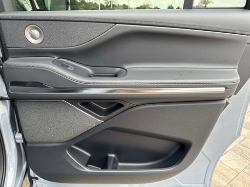 New 2026 Lincoln Navigator L Reserve w/ Jet Appearance Package image 21