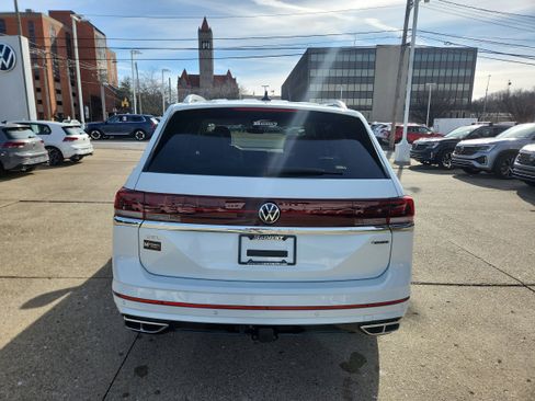 New 2026 Volkswagen Atlas SEL Premium R-Line image 4