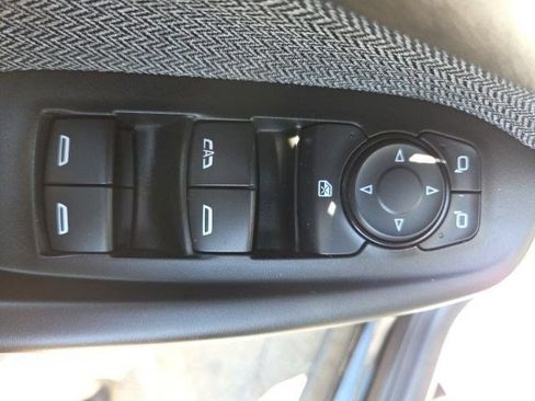 Used 2025 Chevrolet TrailBlazer LT FWD image 11