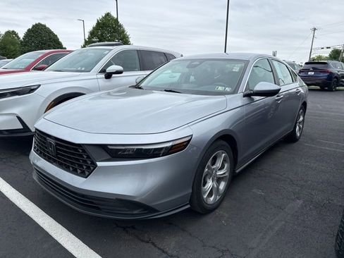 Certified 2023 Honda Accord LX image 4