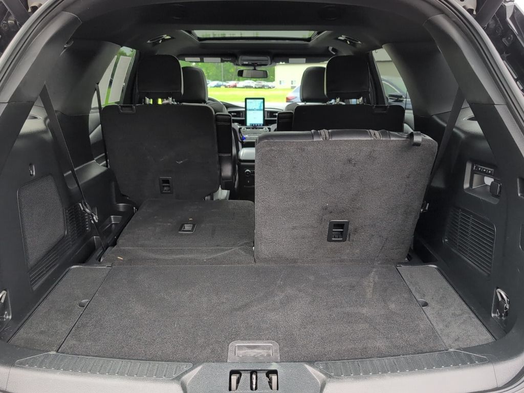 Used 2023 Ford Explorer ST w/ Equipment Group 401A AWD/4WD image 40