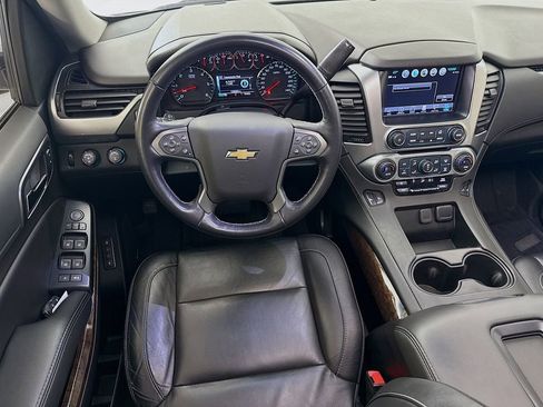 Used 2019 Chevrolet Tahoe LT w/ LT Signature Package image 23