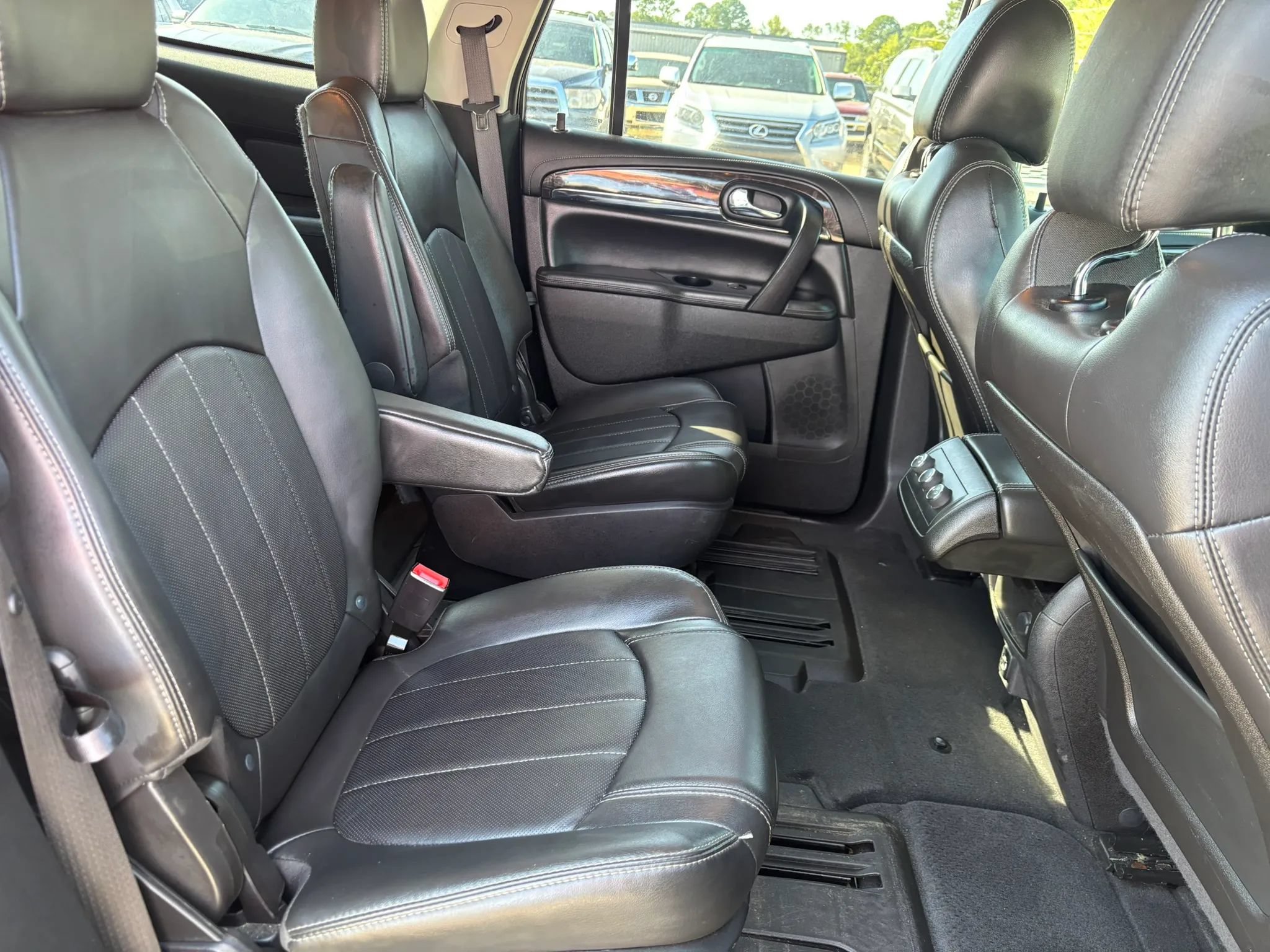 Used 2017 Buick Enclave Leather FWD image 21