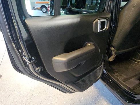 Used 2022 Jeep Wrangler Unlimited Sport AWD/4WD image 13