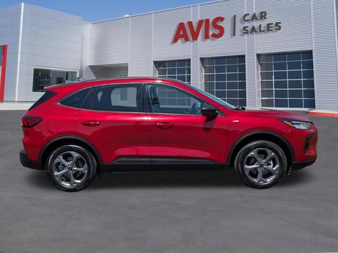 Used 2025 Ford Escape ST-Line AWD/4WD image 5