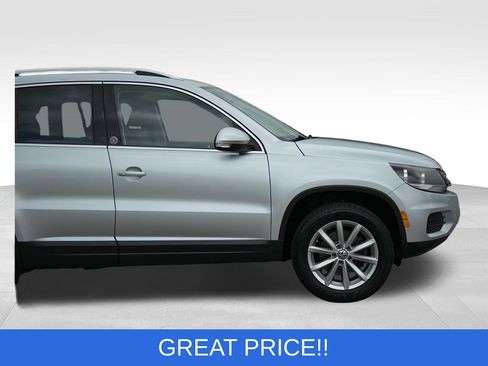 Used 2017 Volkswagen Tiguan Wolfsburg Edition AWD/4WD image 13